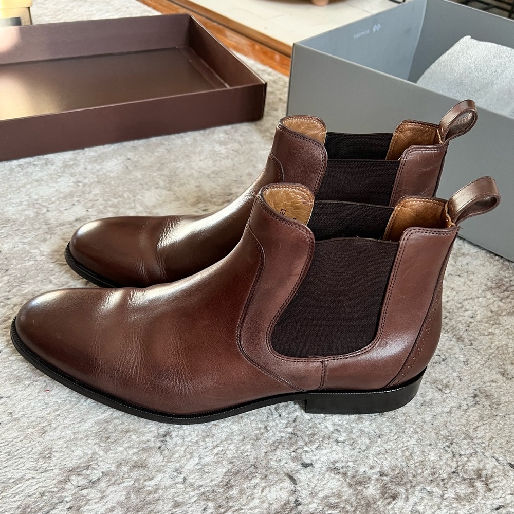 Johnston & Murphy Men’s Leather Chelsea boots